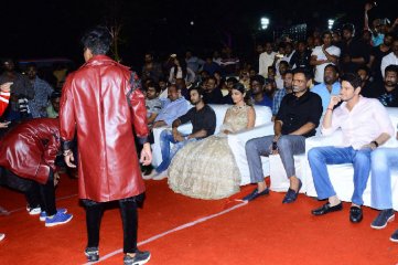 Maharshi Movie Pre Release Event